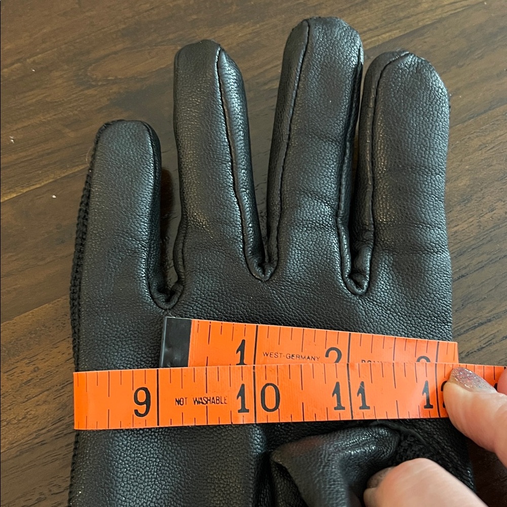 Spyder Black Knit and Leather Gloves with Embroidered Spyder Logo, Size Medium - Picture 8 of 10